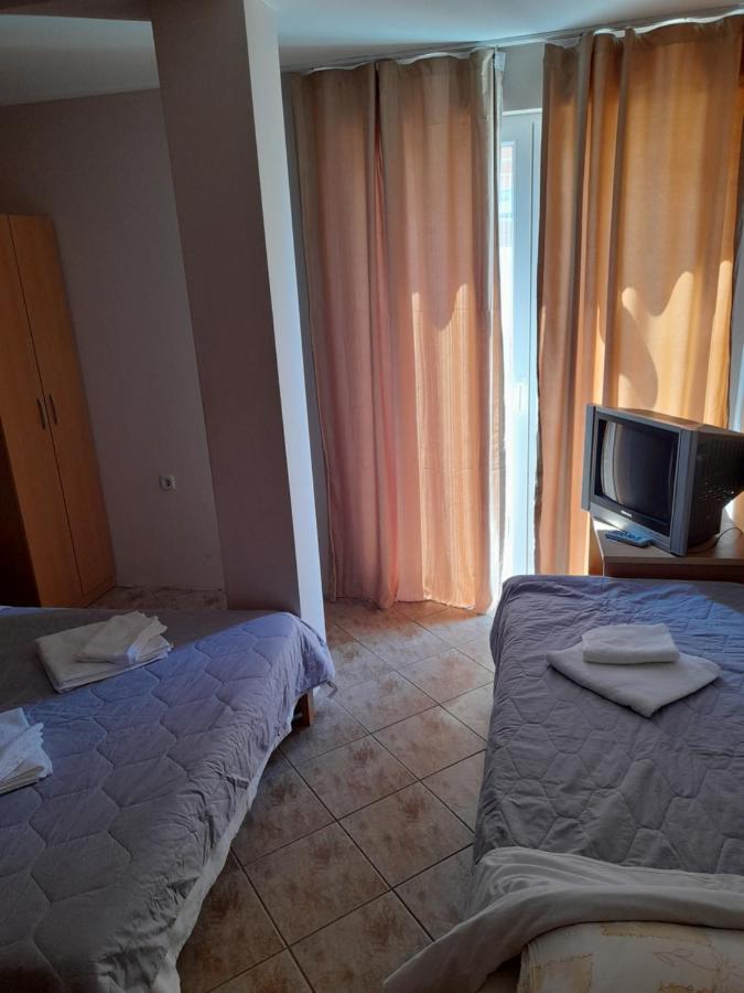 Bato Rooms Peštani Eksteriør billede