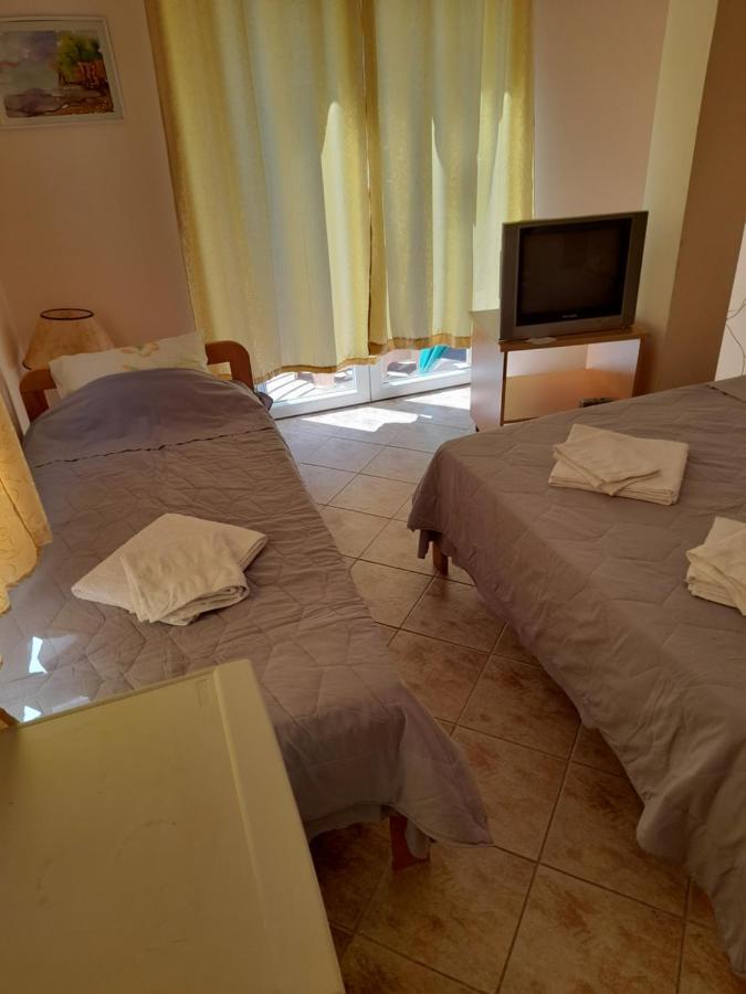 Bato Rooms Peštani Eksteriør billede