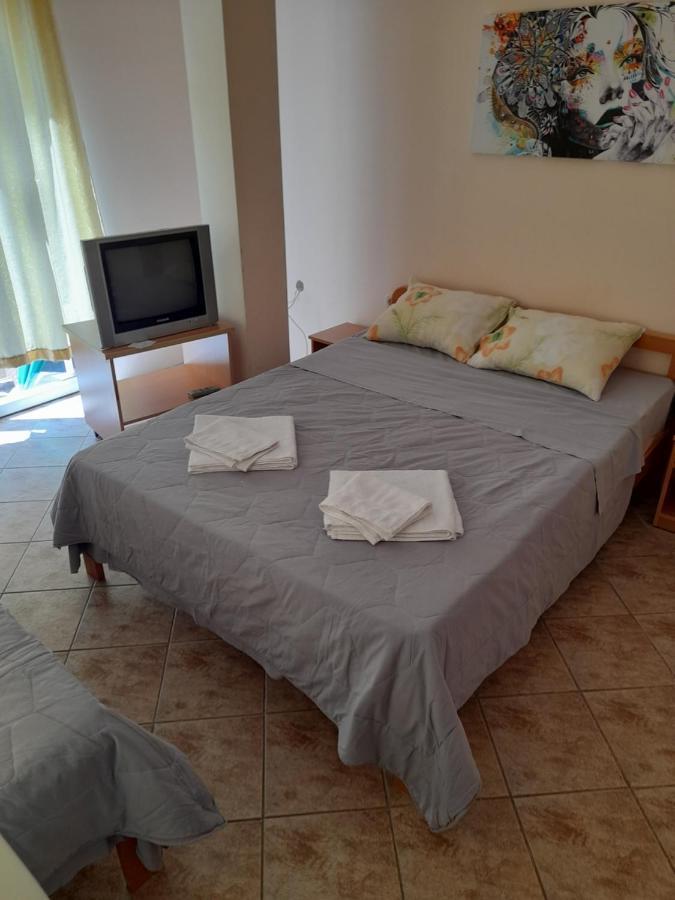 Bato Rooms Peštani Eksteriør billede