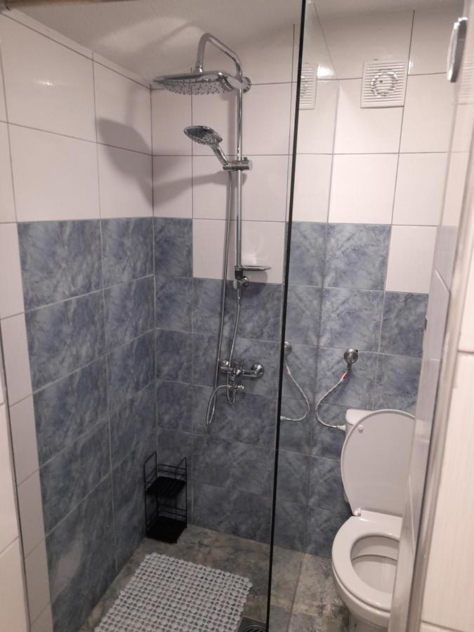Bato Rooms Peštani Eksteriør billede