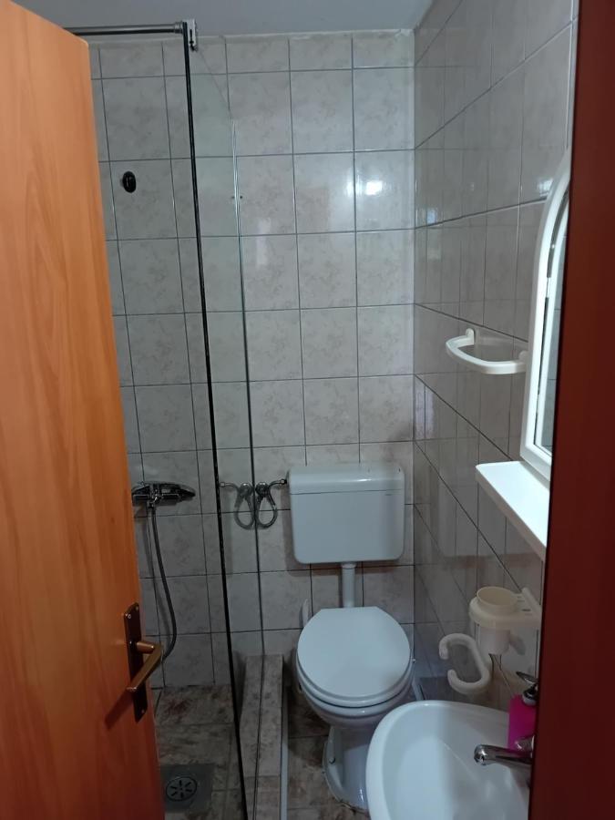 Bato Rooms Peštani Eksteriør billede